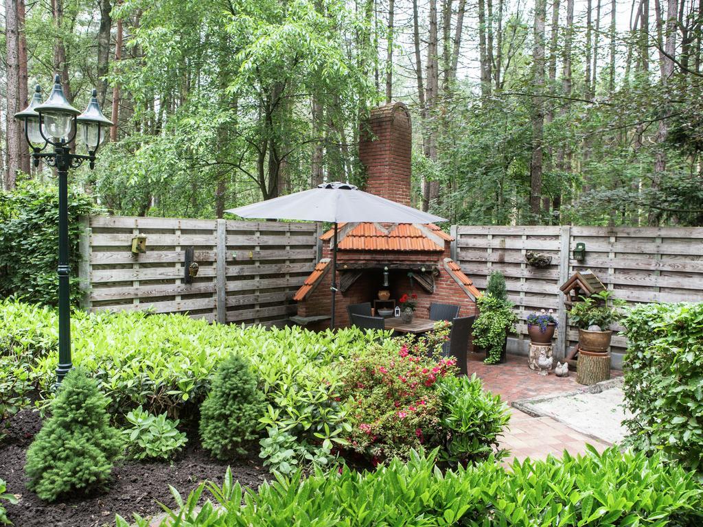 Luxurious Chalet In Oud Turnhout With Large Garden Villa Oud-Turnhout Exterior photo