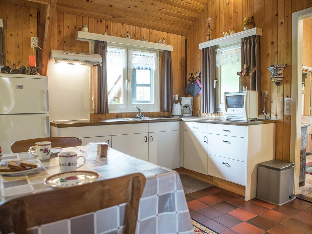 Luxurious Chalet In Oud Turnhout With Large Garden Villa Oud-Turnhout Exterior photo